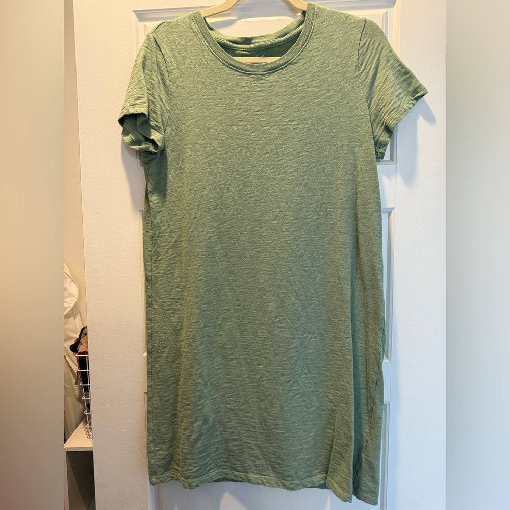 Universal Thread Casual Green T-Shirt Dress - Women